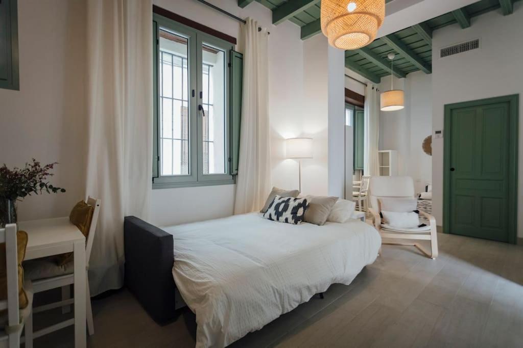 Komodo Gran Poder - Penthouse With Private Pool And Cozy Twin Bedroom Central Apartment Sevilla Exterior foto