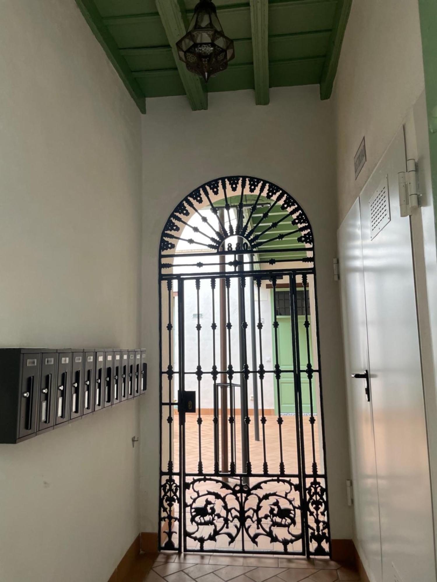Komodo Gran Poder - Penthouse With Private Pool And Cozy Twin Bedroom Central Apartment Sevilla Exterior foto
